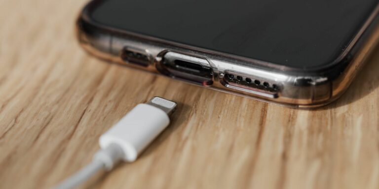 Что такое оптимизированная зарядка аккумулятора на iPhone и Mac?